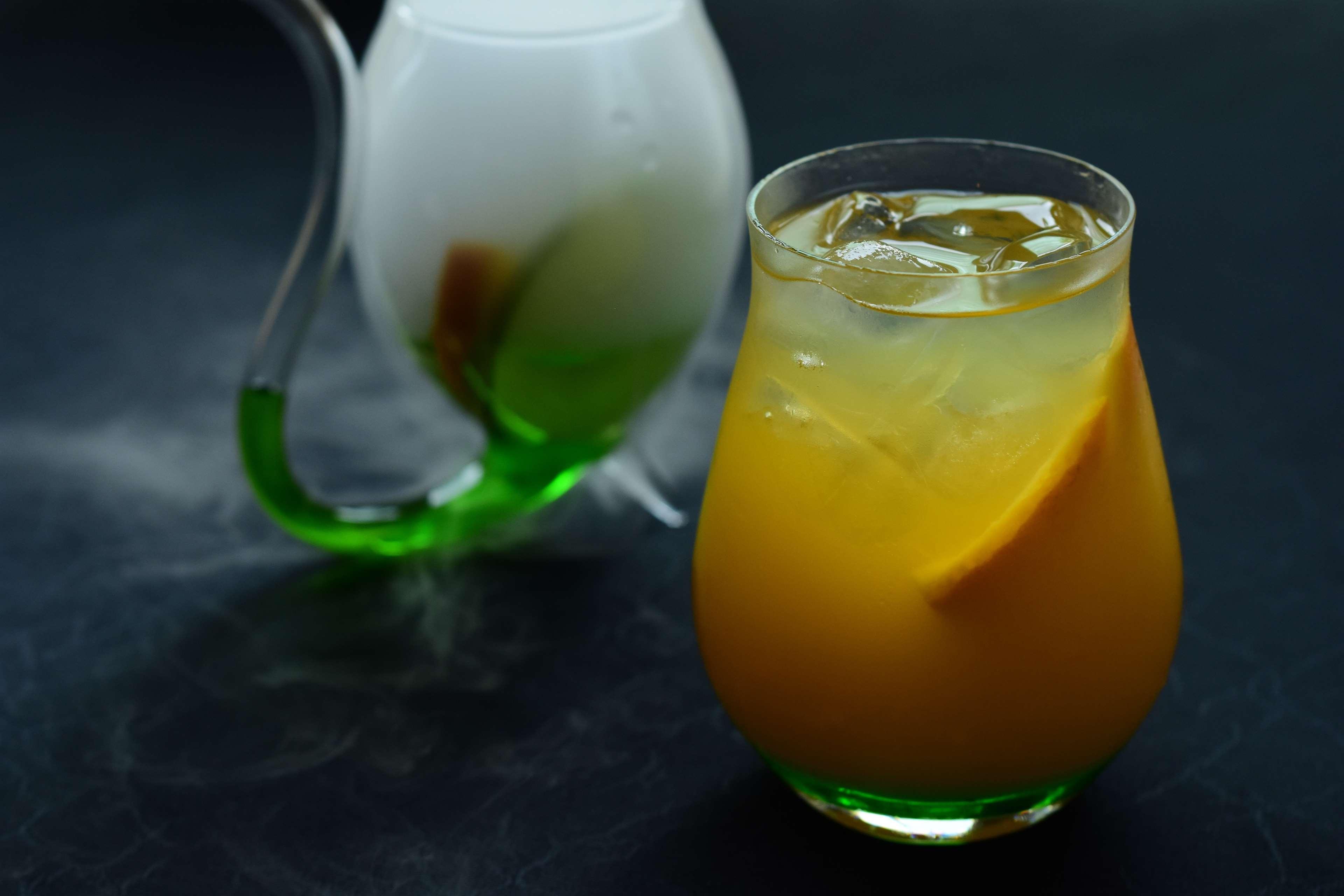 Hilton Mumbai International Airport Hotel Kültér fotó A glass of orange juice