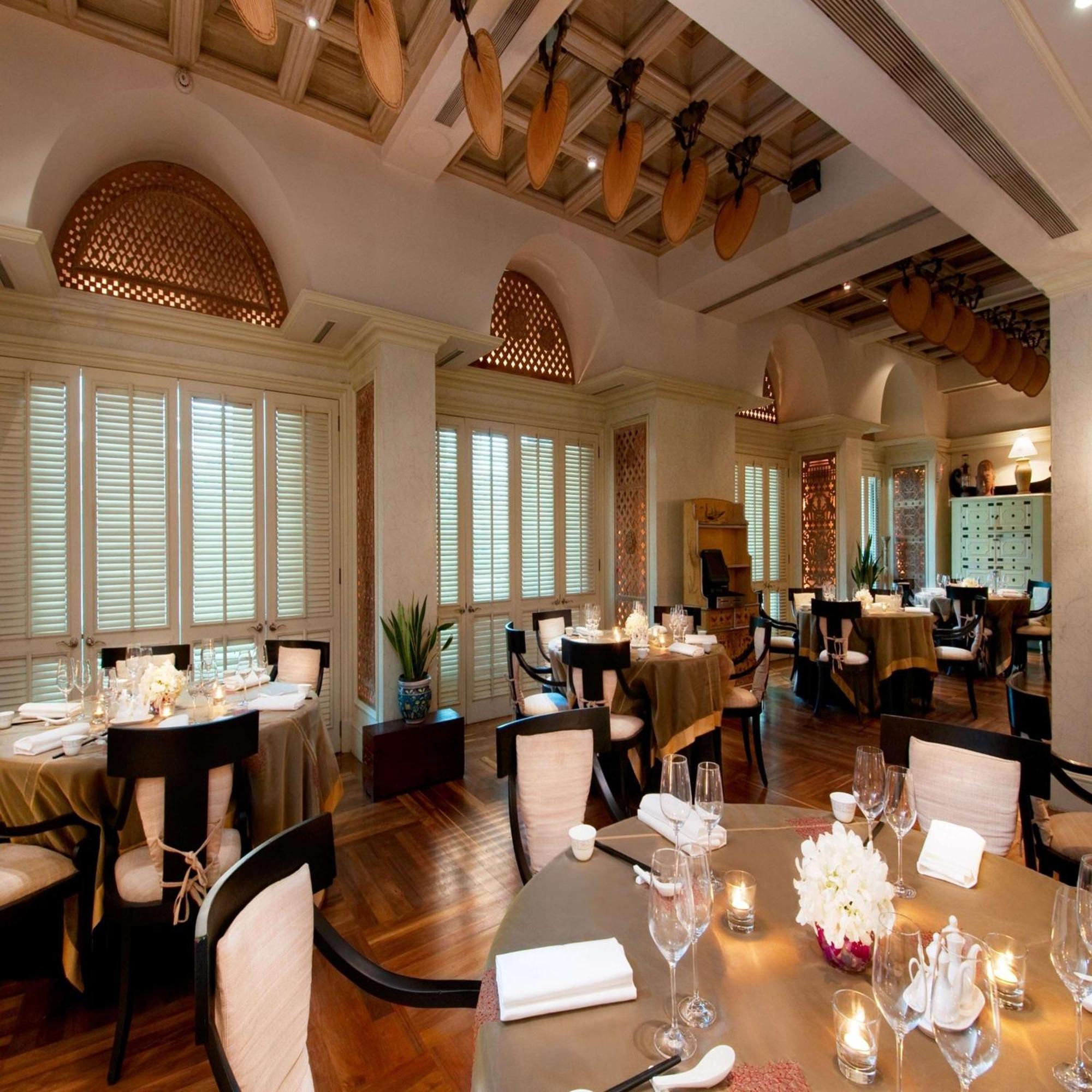 Hilton Mumbai International Airport Hotel Kültér fotó Interior of the restaurant